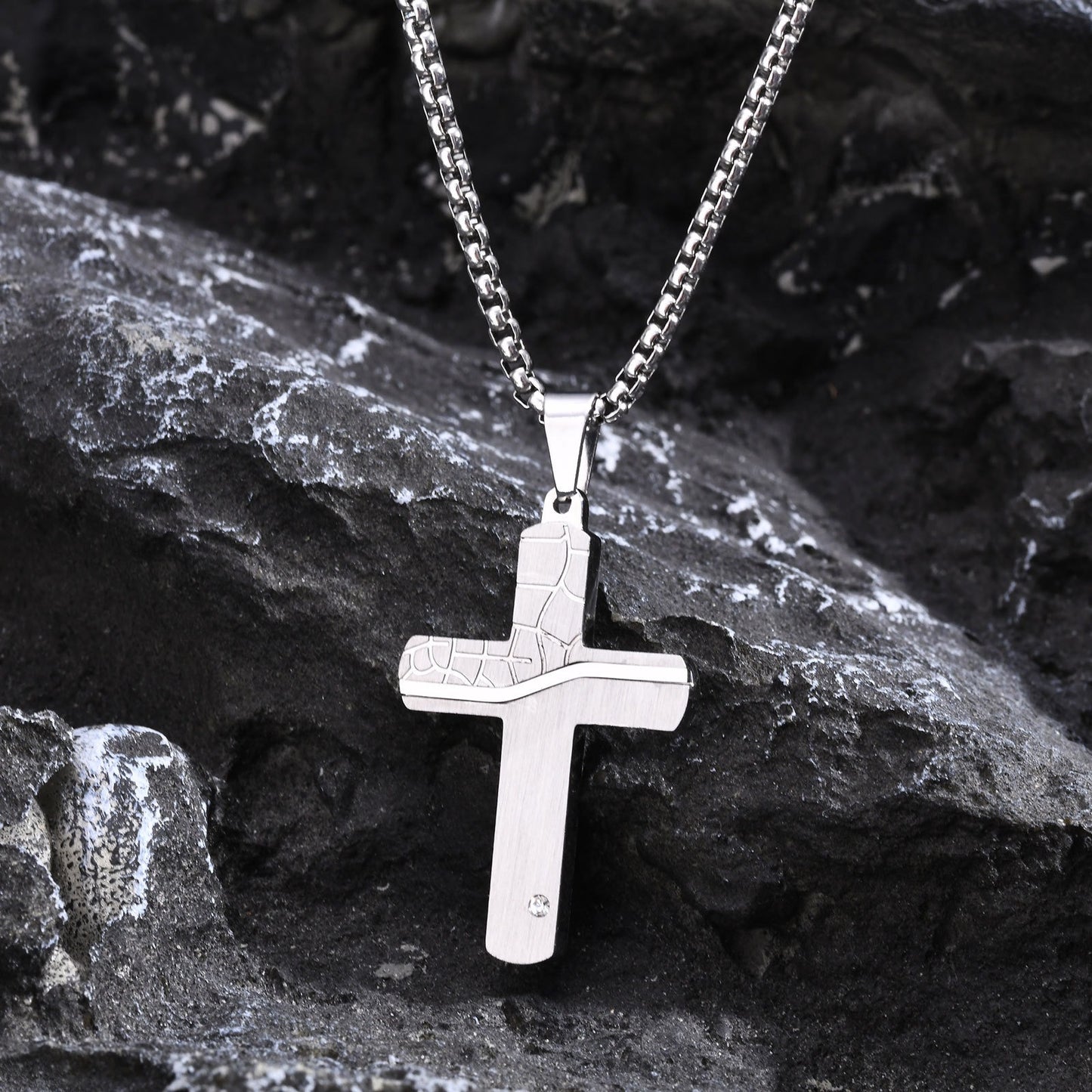 Cracked Cross Pendant Necklace – Stainless Steel, Gothic Street Style (Silver/Gold/Black) PN-1999