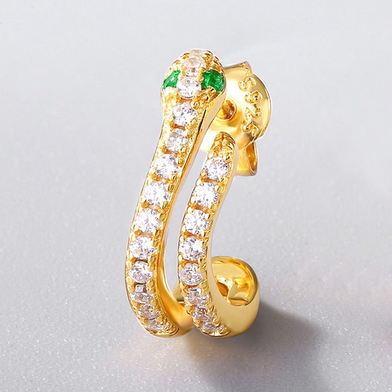 Pendientes clásicos de serpiente de diseño original hechos a mano por Kemstone - Plata S925 con nanocircón verde y baño de oro de 9 quilates