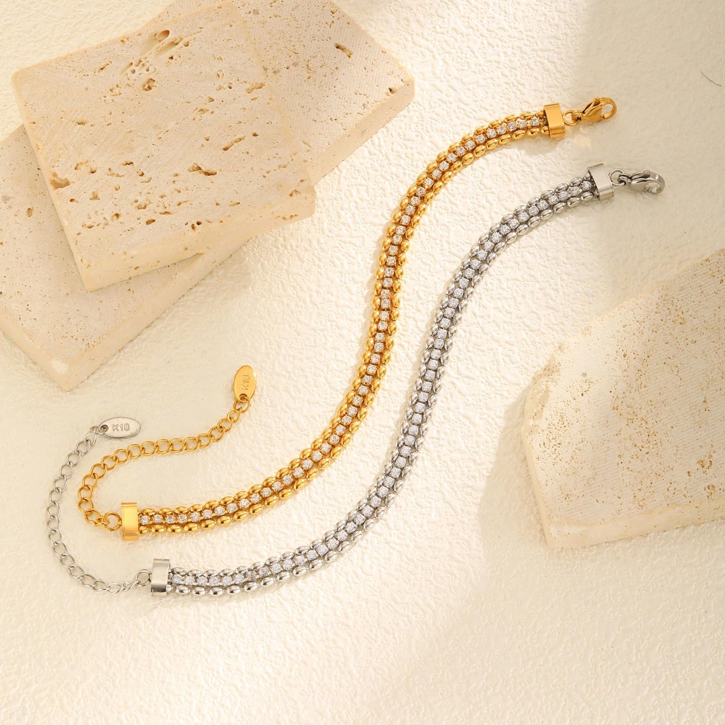 Pulsera Kemstone de acero inoxidable con doble hilera de cuentas de oliva y circonitas blancas | Diseño minimalista retro | Lujo ligero para combinar con otras prendas BR-2440