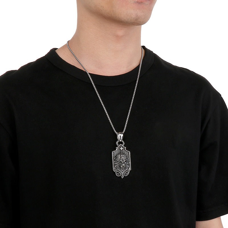 Collar Kemstone con hebilla de cabeza de lobo vikingo retro de acero titanio y titanio del Rey León y Caballo Salvaje: una pieza llamativa para hombre Kemstone KP54394