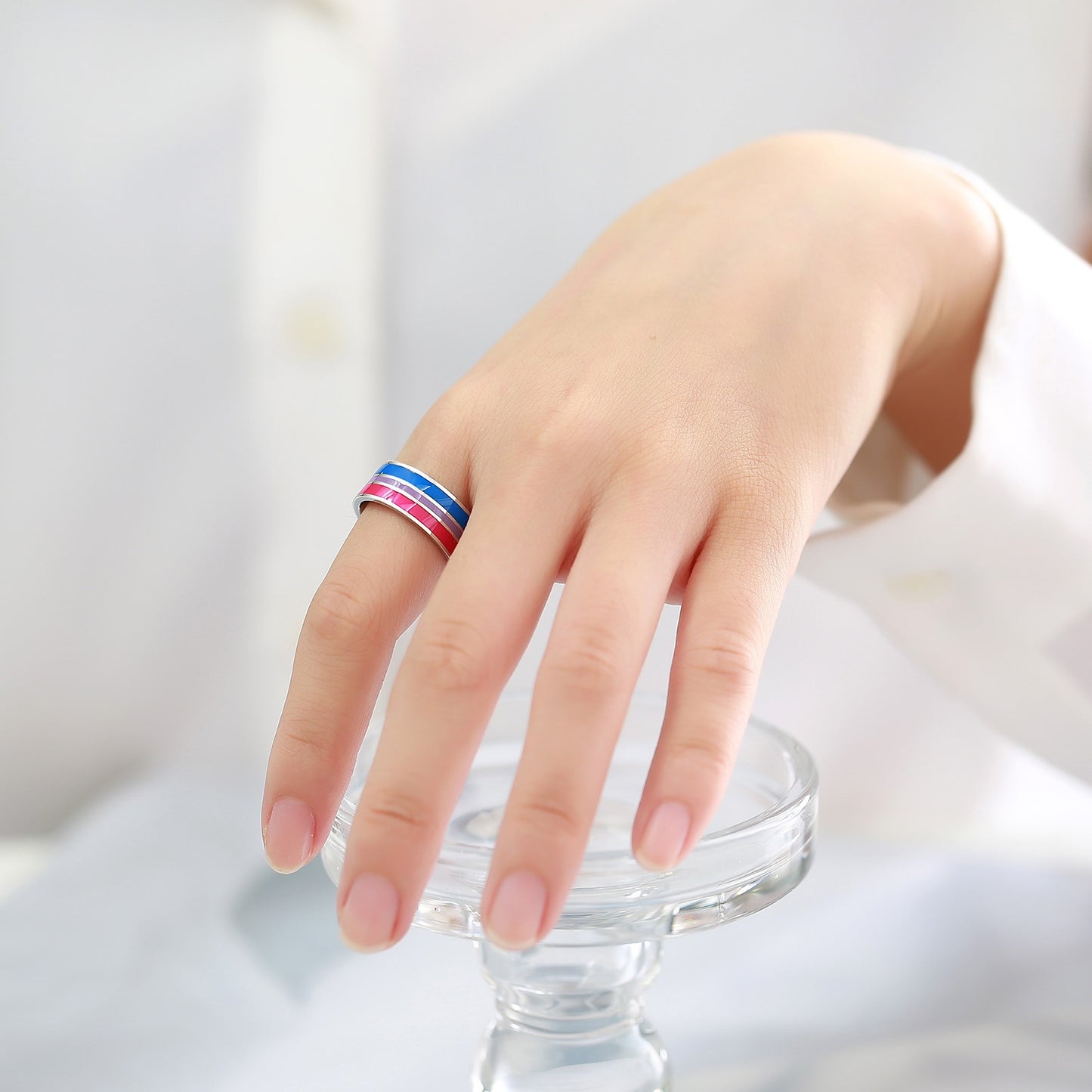 Anillo de cinta arcoíris Kemstone de 8 mm | Joya llamativa de acero de colores para uso diario y regalo PR-033