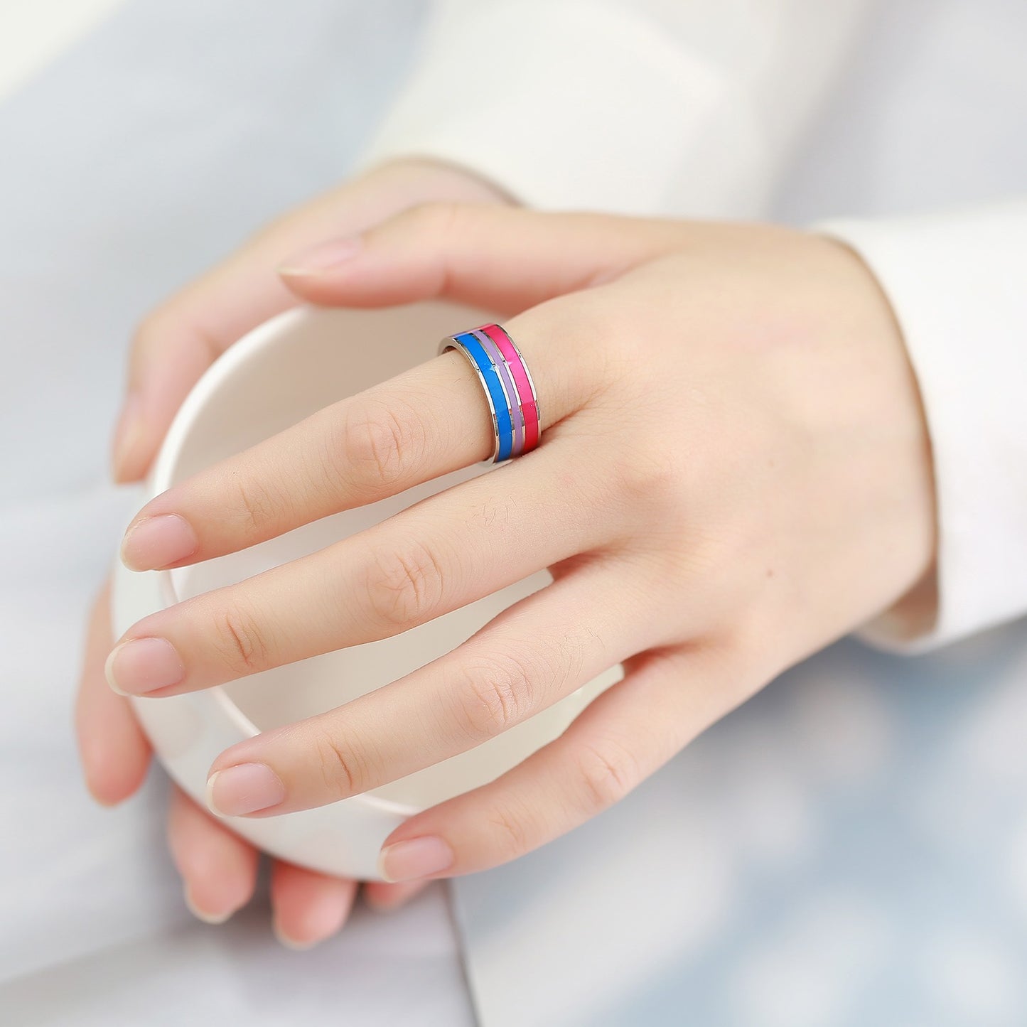 Anillo de cinta arcoíris Kemstone de 8 mm | Joya llamativa de acero de colores para uso diario y regalo PR-033