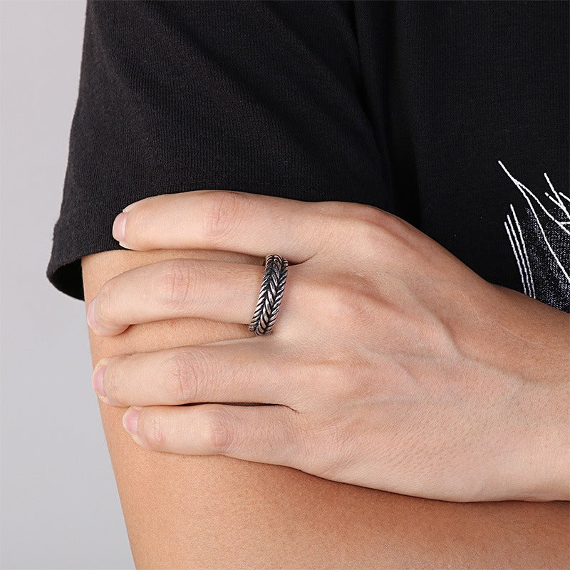 Kemstone Twist Chain Titanium Steel Ring – Matte Punk Band for Men | Gothic Streetwear Statement Jewelry KR53967-K