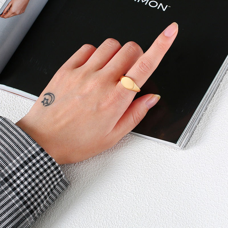Anillo ovalado de acero inoxidable Kemstone - Joyería minimalista apilable de graduación para mujer RC-471