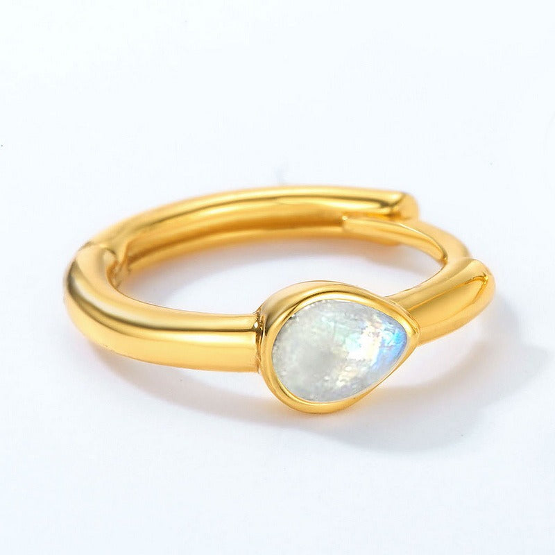 Pendientes Kemstone de piedra lunar azul, geométricos minimalistas, originales y hechos a mano. Pendientes de plata de ley S925 bañados en oro.