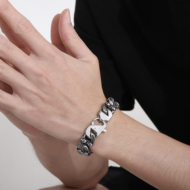 Kemstone Matte Black Skull Bracelet – Titanium Steel Cuban Chain for Men | Gothic Punk Streetwear Jewelry KB162805-KJX