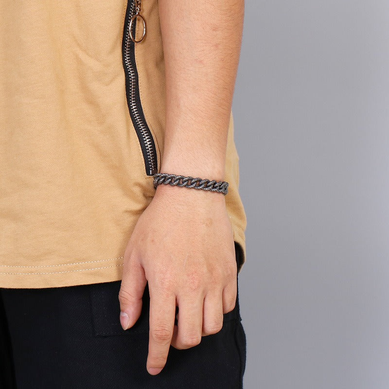 Kemstone Retro Hammered Barbell Titanium Steel Bracelet for Men: Vintage Style with Double Chain Detail KB123280