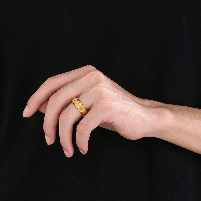 Anello rotante celeste Kemstone - Gioiello minimalista in acciaio al titanio con sole, luna e stelle per uomo, antistress e accessorio elegante per tutti i giorni KR105136