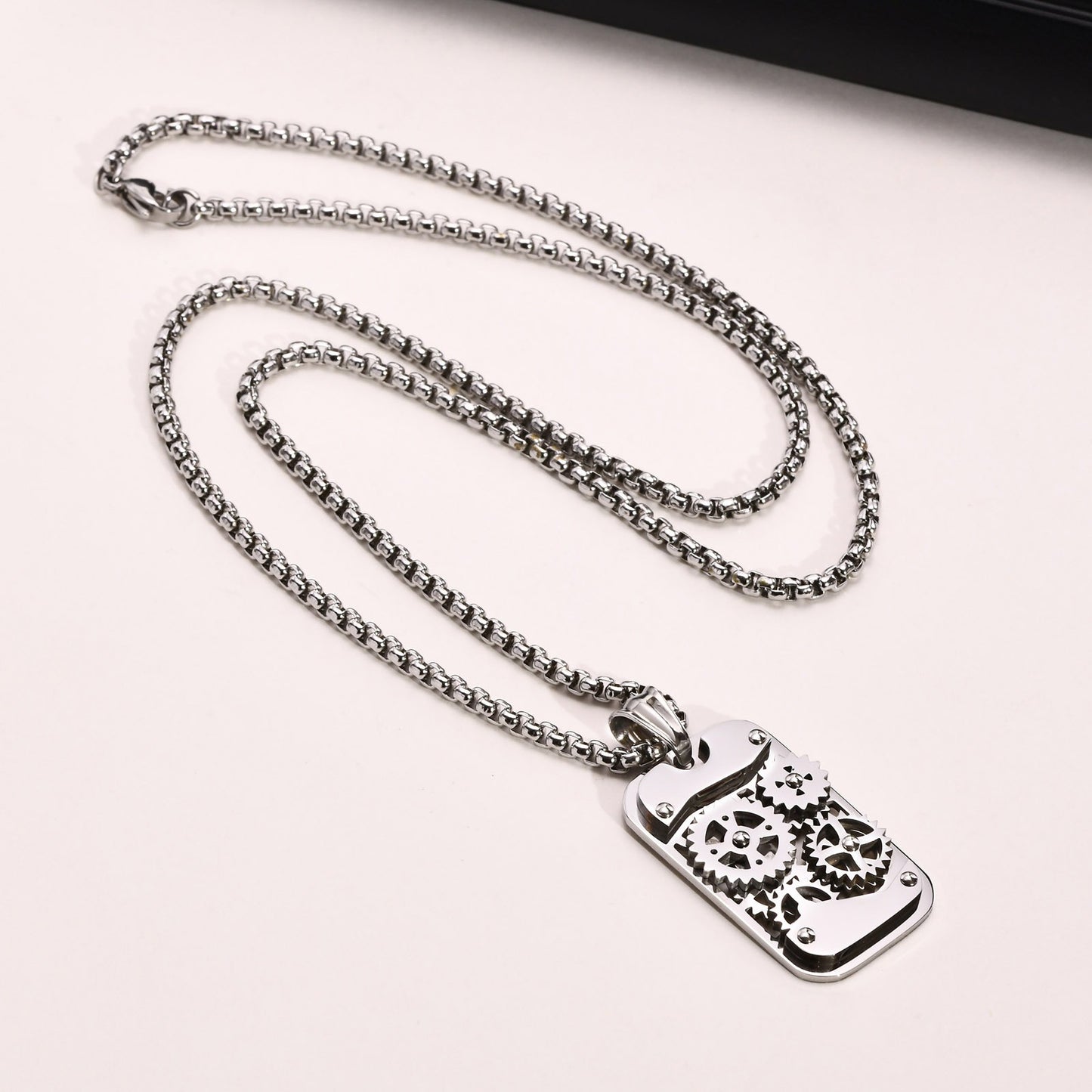 Kemstone Titanium Steel Gear Pendant Necklace – Rotating Mechanical Streetwear PN-362