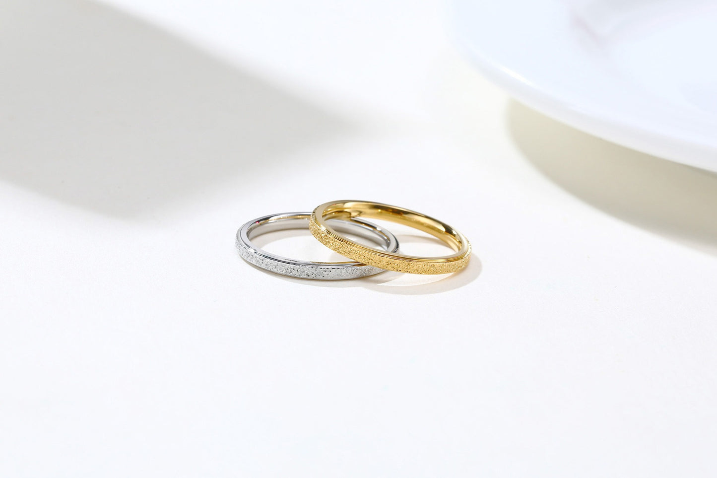 Kemstone 2mm Slim Circle Ring – Titanium Steel Stainless Steel Smooth Band for Daily Stacking R486
