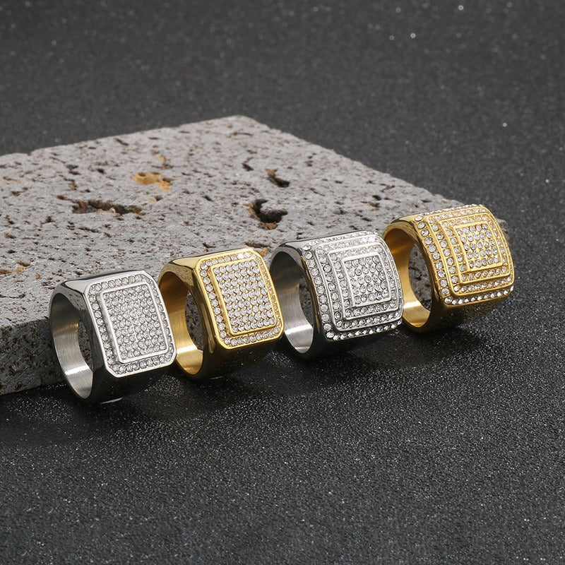 Anillo de estilo hip hop cuadrado Kemstone - Diseño llamativo de cristal tallado a mano, joyería de acero de titanio para hombre con un toque urbano y presencia escénica KR111021-MZO