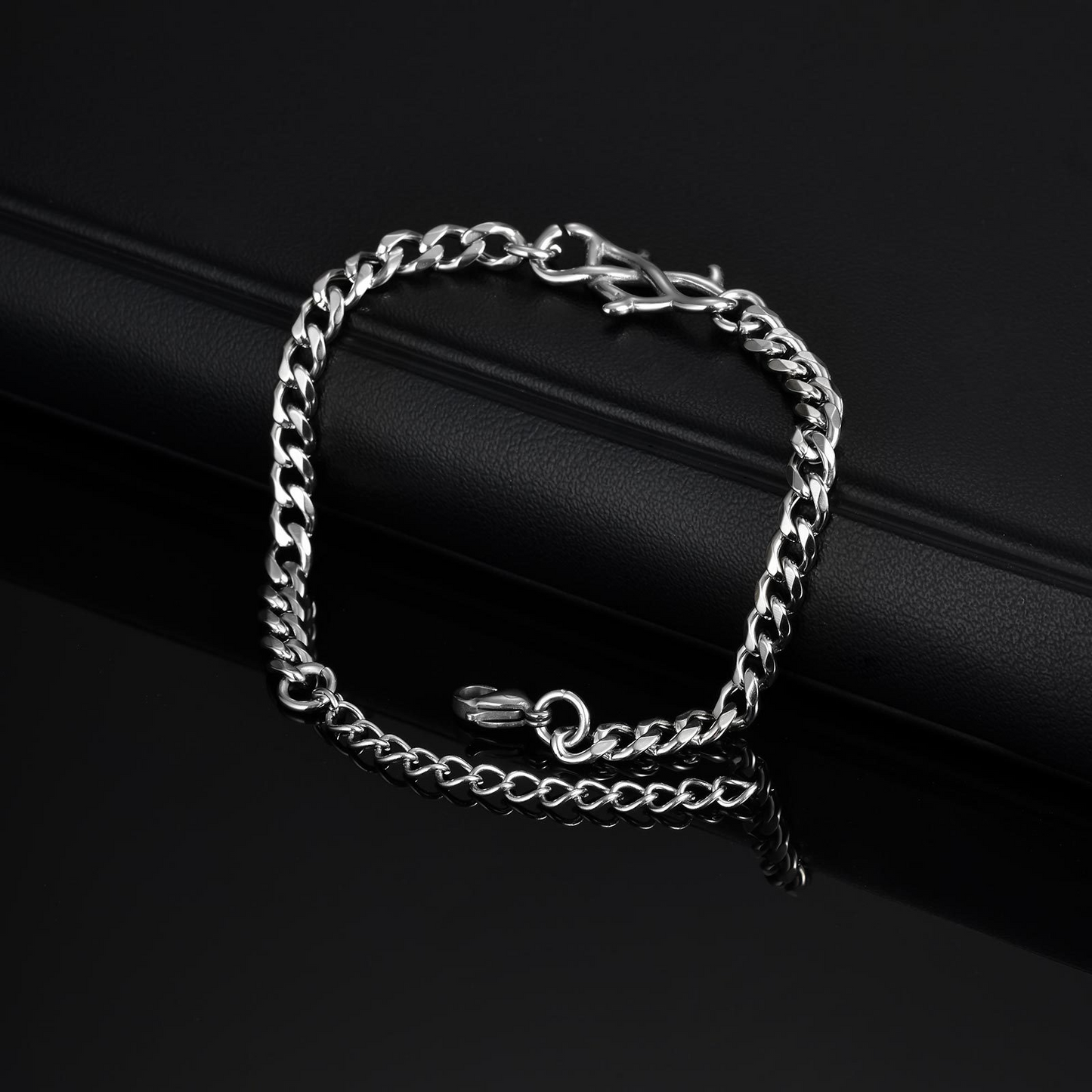 Kemstone Stainless Steel Thorn Link Chain Bracelet for Men – Silver BR-2570