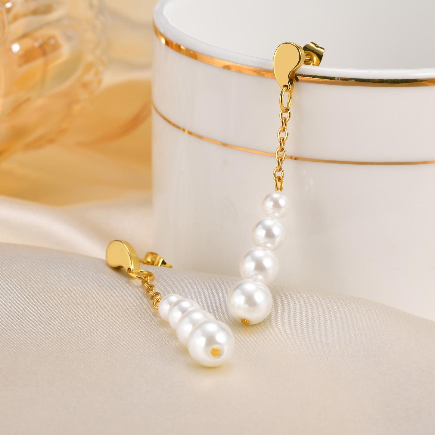 Orecchini pendenti in acciaio inossidabile con perle finte a forma di virgola - Gioielli minimalisti color oro per donna ED-795