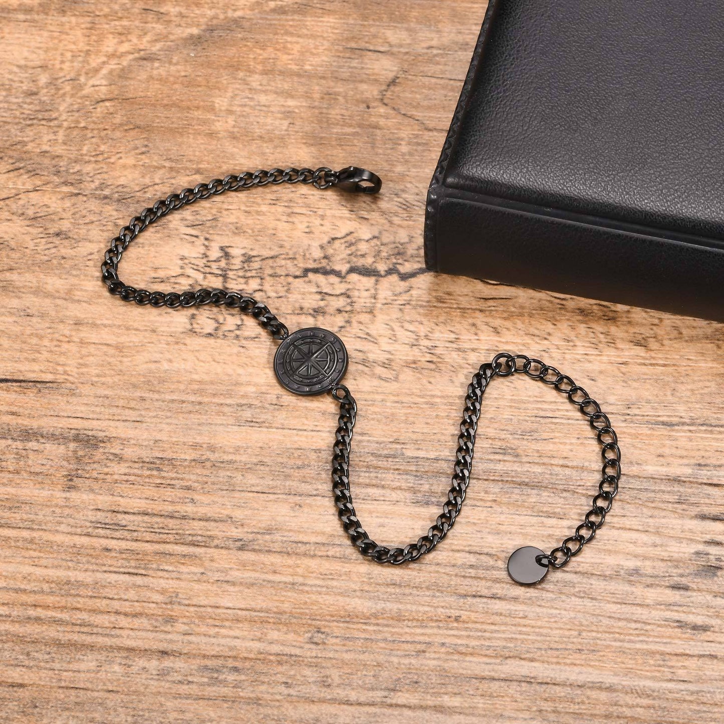 Kemstone Men’s Stainless Steel Compass Bracelet – Adjustable Minimalist Chain in Black, Gold & Silver BR2079