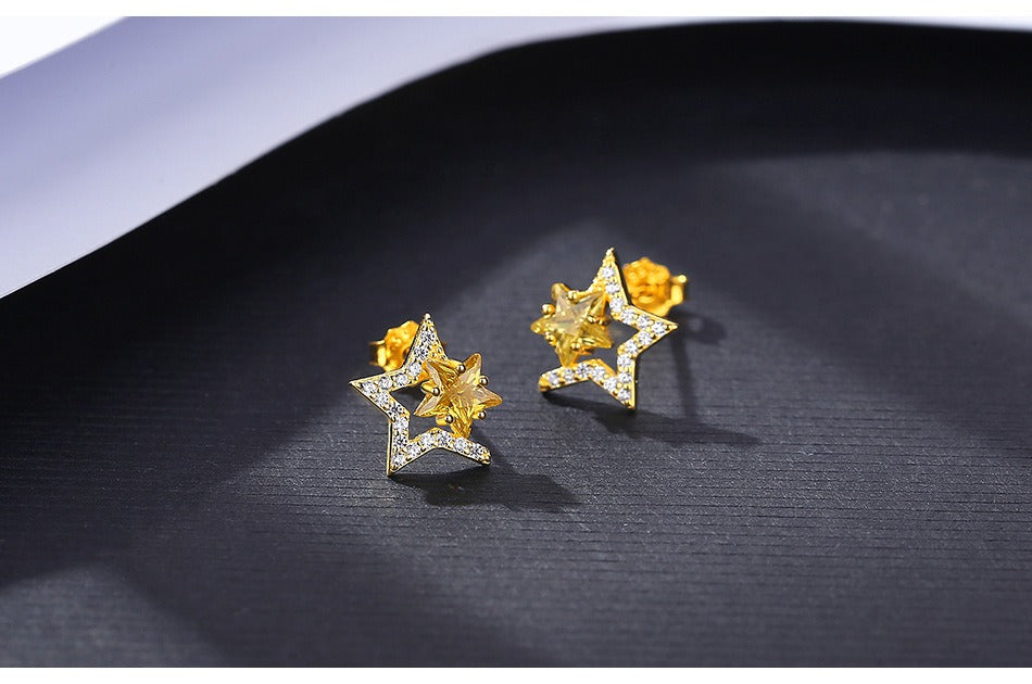 Pendientes Kemstone de plata de ley 925 con microincrustaciones de circonitas cúbicas y estrellas huecas para mujer: delicadas joyas geométricas con un sutil brillo SE20112308