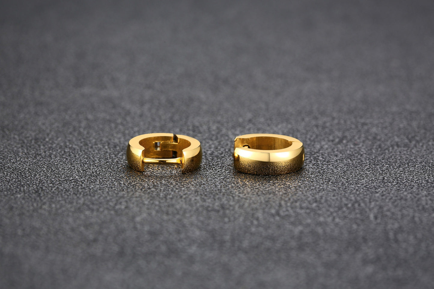 Men’s 4mm Stainless Steel Hoop Earrings – Minimalist Street Style EH-114