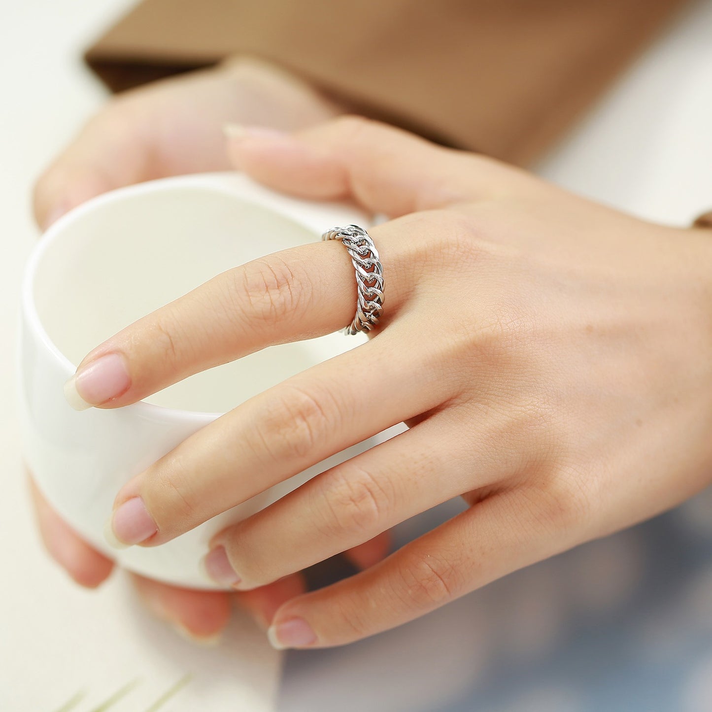 Anillo de cadena elegante de acero inoxidable Kemstone: diseño unisex moderno para el día a día RC-476