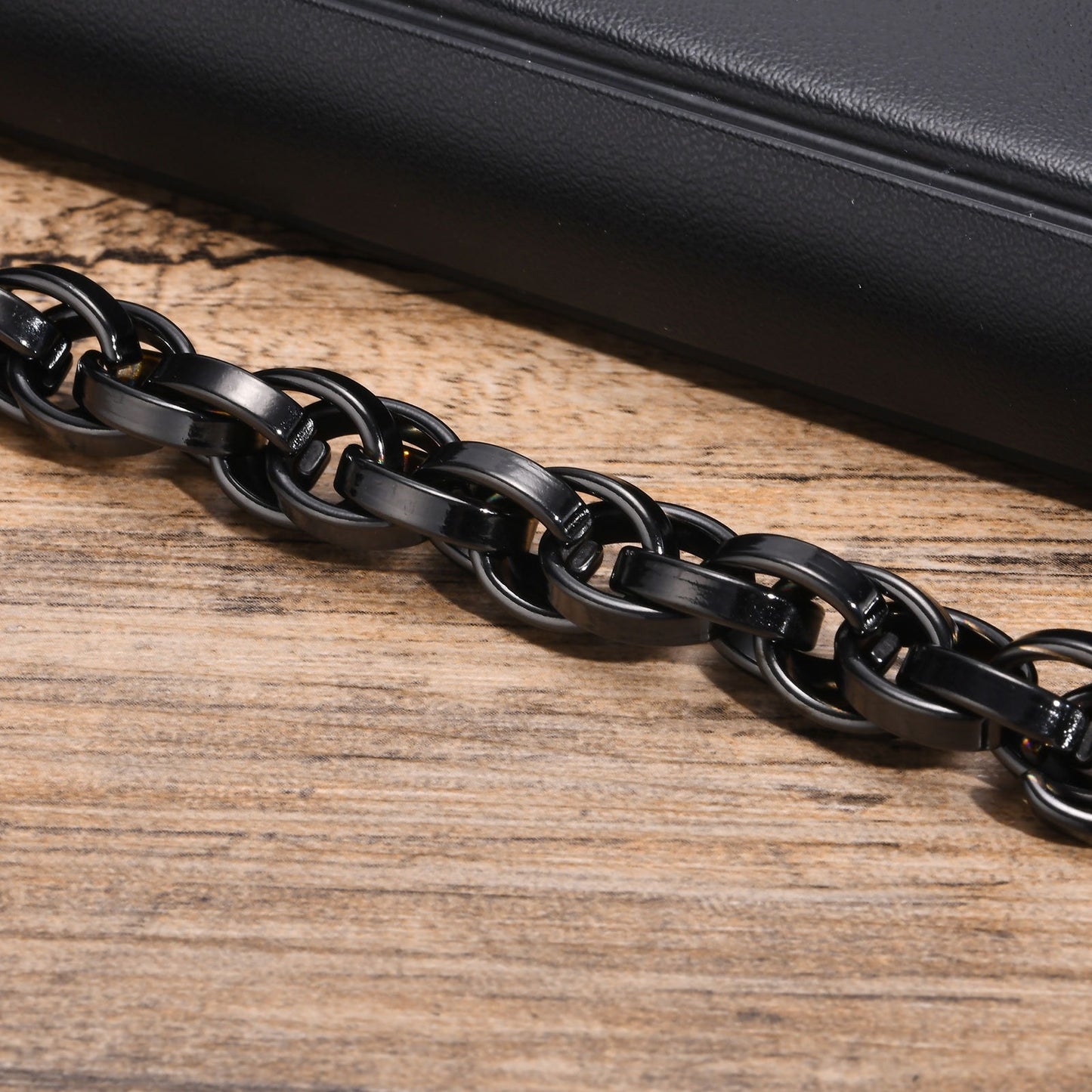 Kemstone Men’s Heavy Stainless Steel Twist Chain Bracelet – 11mm Vintage Cuban Link BR-961