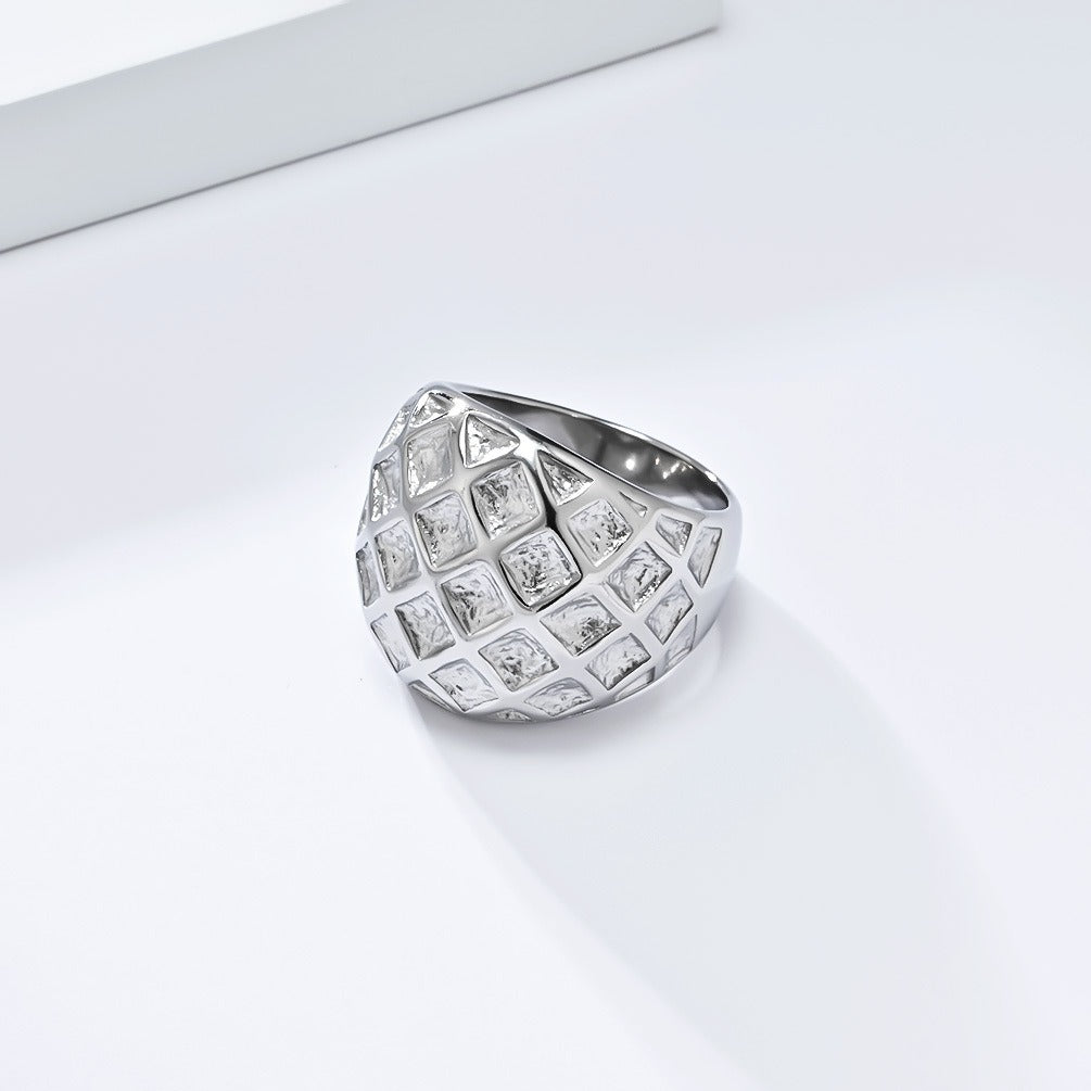 Anillo de acero y titanio con diseño hexagonal Hive - Joyería dorada para mujer, accesorios bohemios chic y vanguardistas para el día a día K-R970