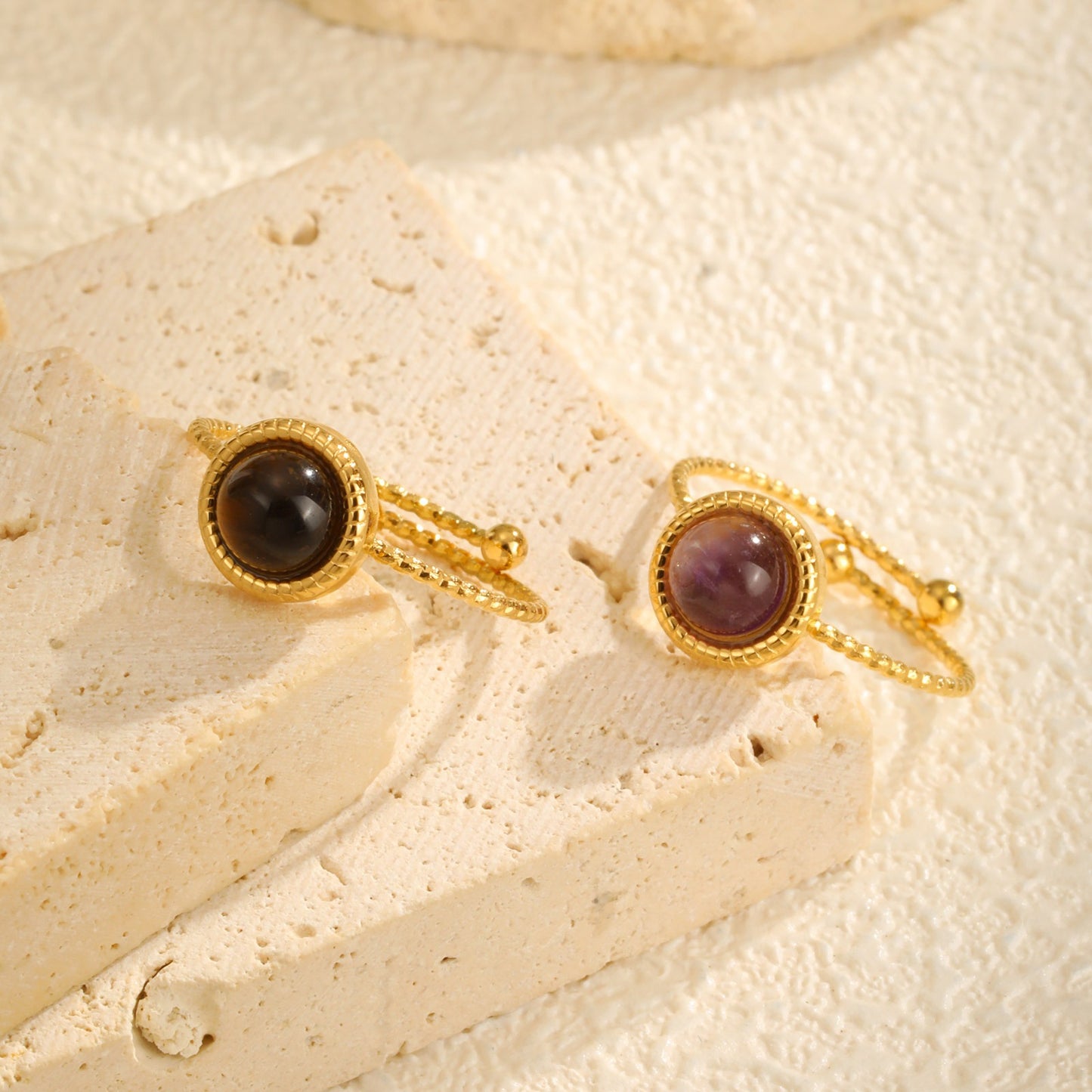Anillo ajustable de acero inoxidable Kemstone con extremo abierto y cristal de ojo de tigre natural en forma de huevo - Joyería minimalista para uso diario RC-819