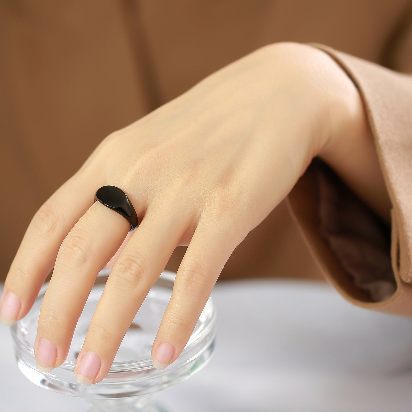 Anillo ovalado de acero inoxidable Kemstone - Joyería minimalista apilable de graduación para mujer RC-471