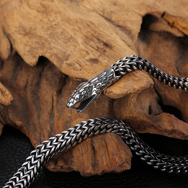 Kemstone Serpent Legacy – Collar de acero de titanio forjado a mano con texturas envejecidas KN202158