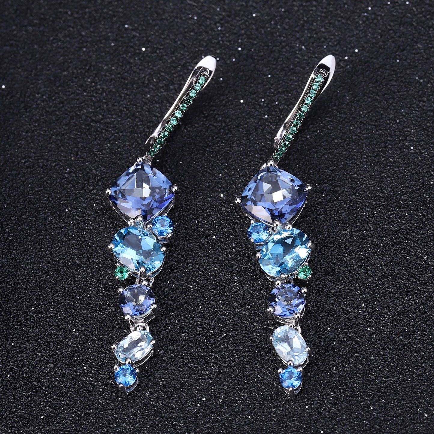 Pendientes colgantes de zafiro y topacio de diseño original hechos a mano por Kemstone en plata de ley 925. Pendientes de piedras preciosas para mujer.