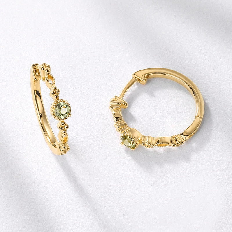 Pendientes de peridoto estilo vintage de diseño original hechos a mano por Kemstone para mujer - Plata S925 con baño de oro de 10 quilates