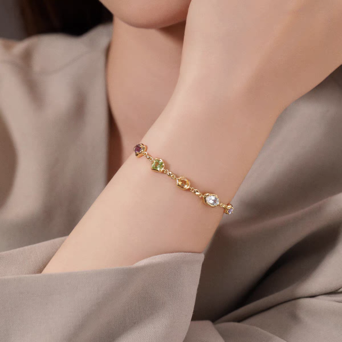 Kemstone Colorful Gemstone Bracelet – 925 Silver Gold Plated, Natural Amethyst Peridot Citrine Topaz Design for Women EM-KKHP333