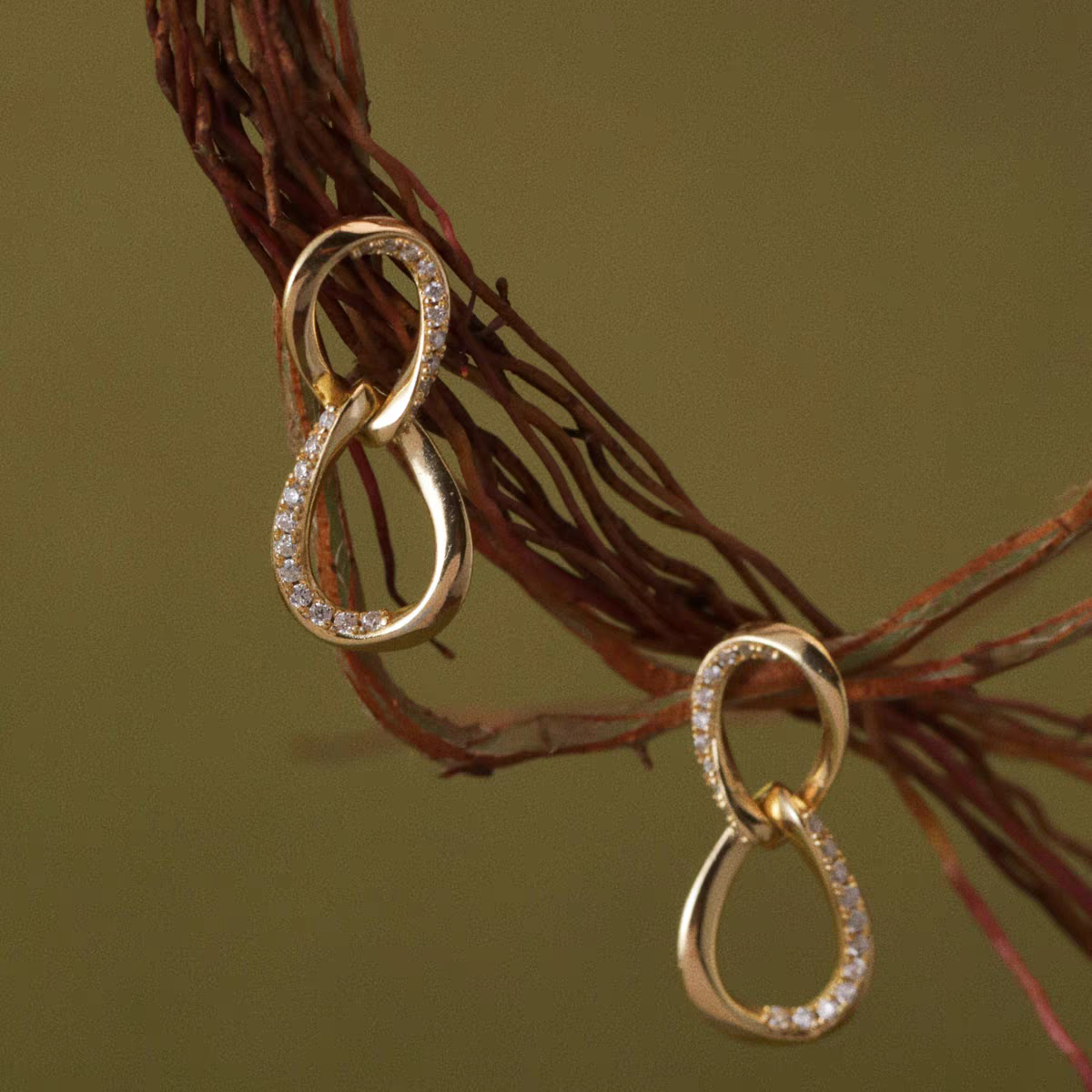 Kemstone Moissanite Infinity Stud Earrings – 925 Silver 18K Gold Plated Mobius Design EM-HXE204