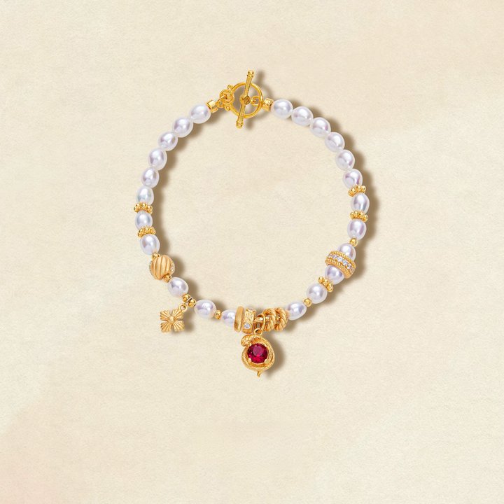 Pulsera con dije "Serpiente de la Fortuna" de Kemstone, hecha a mano • Oro vermeil de 18 quilates • Perlas naturales RSY-B609357