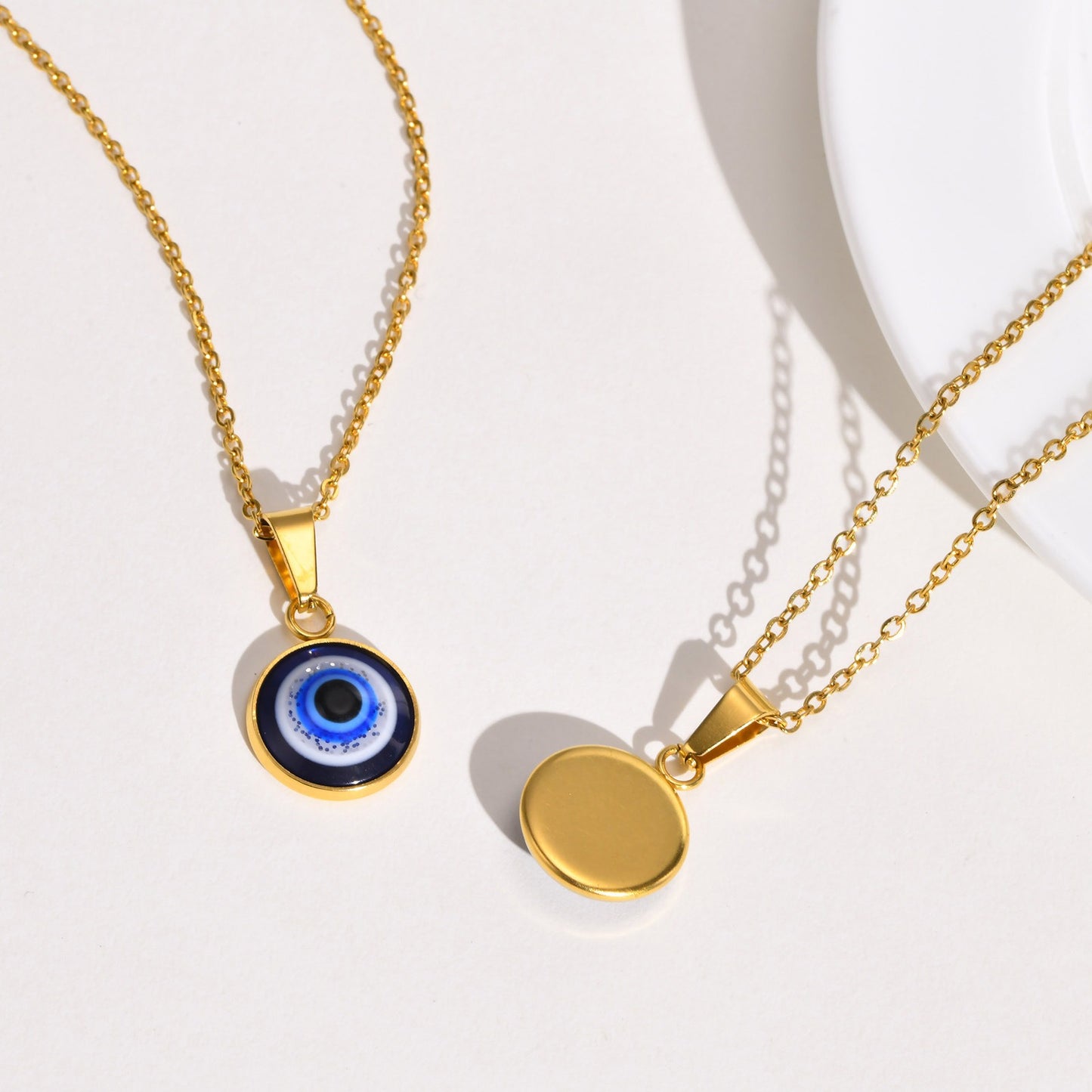 Collar con colgante de ojo malvado de acero inoxidable Kemstone, joya minimalista dorada para el día a día PN-1848