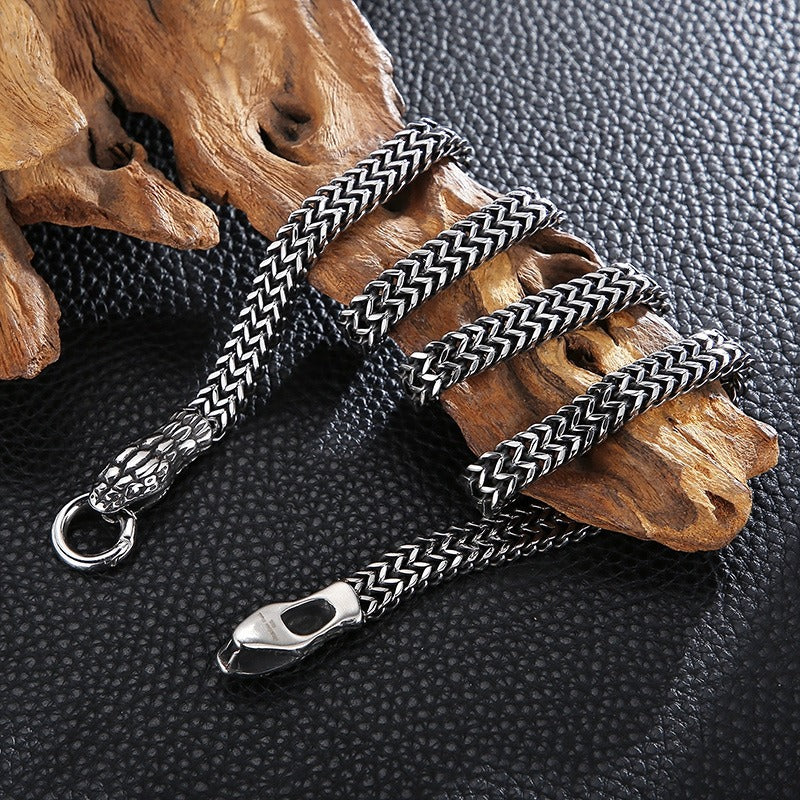 Kemstone Serpent Legacy – Collar de acero de titanio forjado a mano con texturas envejecidas KN202158