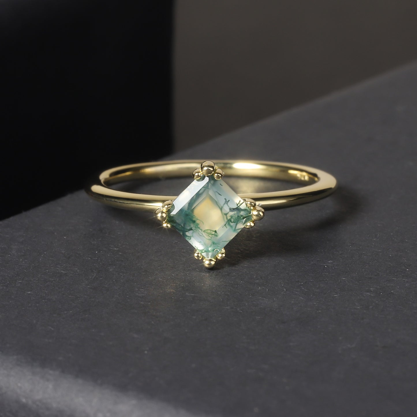 Anillo de compromiso de ágata musgosa de plata de ley 925 con corte cuadrado de 5 x 5 mm, diseño original artesanal de Kemstone para mujer