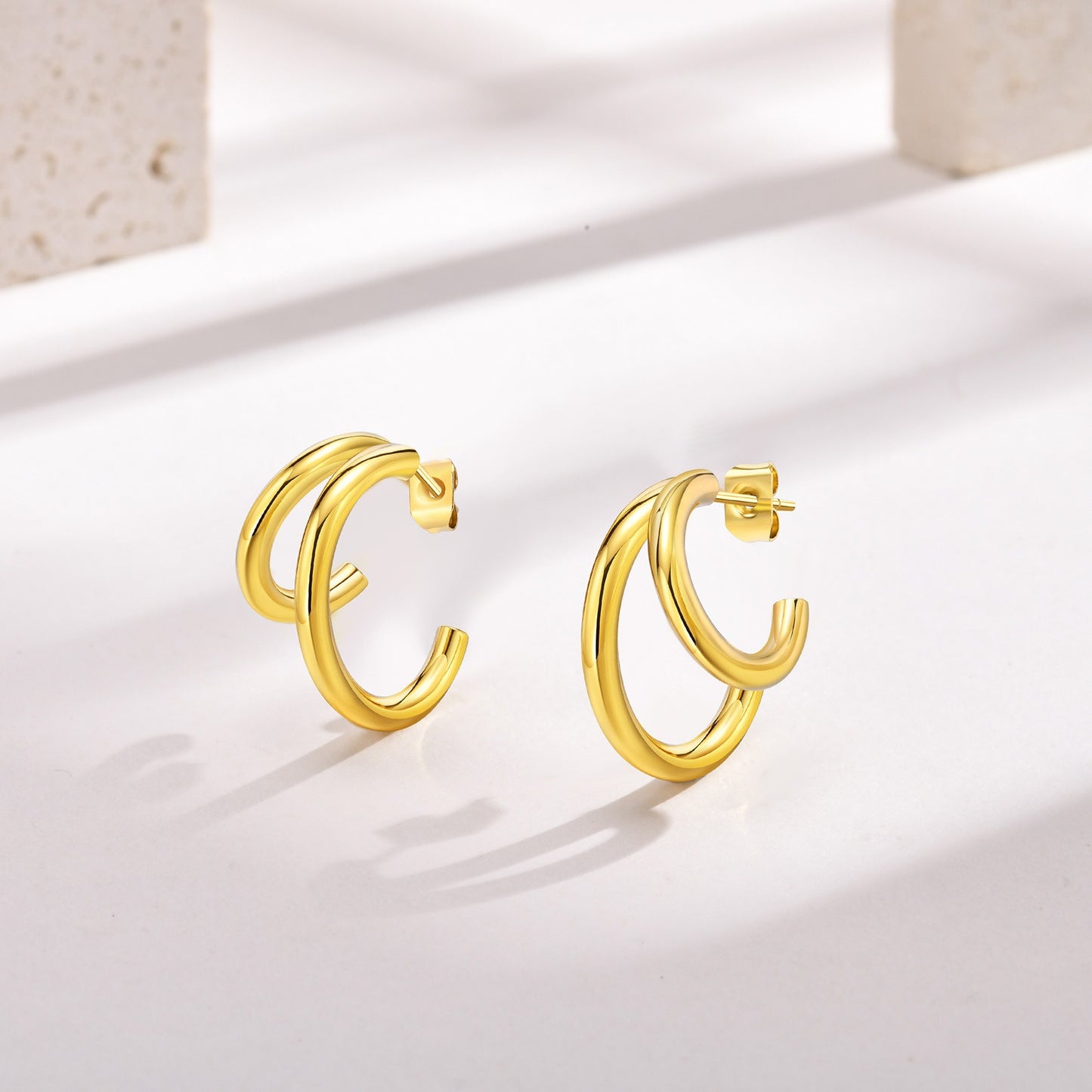 Pendientes de aro doble de acero inoxidable Kemstone | Accesorios minimalistas en forma de C para mujer EH-509