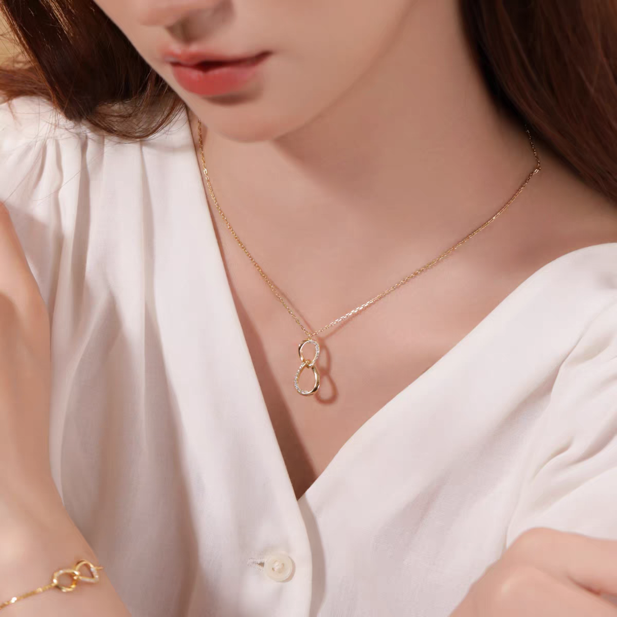 Kemstone Moissanite Infinity Necklace – 18K Gold Plated Sterling Silver Mobius Loop Pendant, Gift for Her EM-HXN180