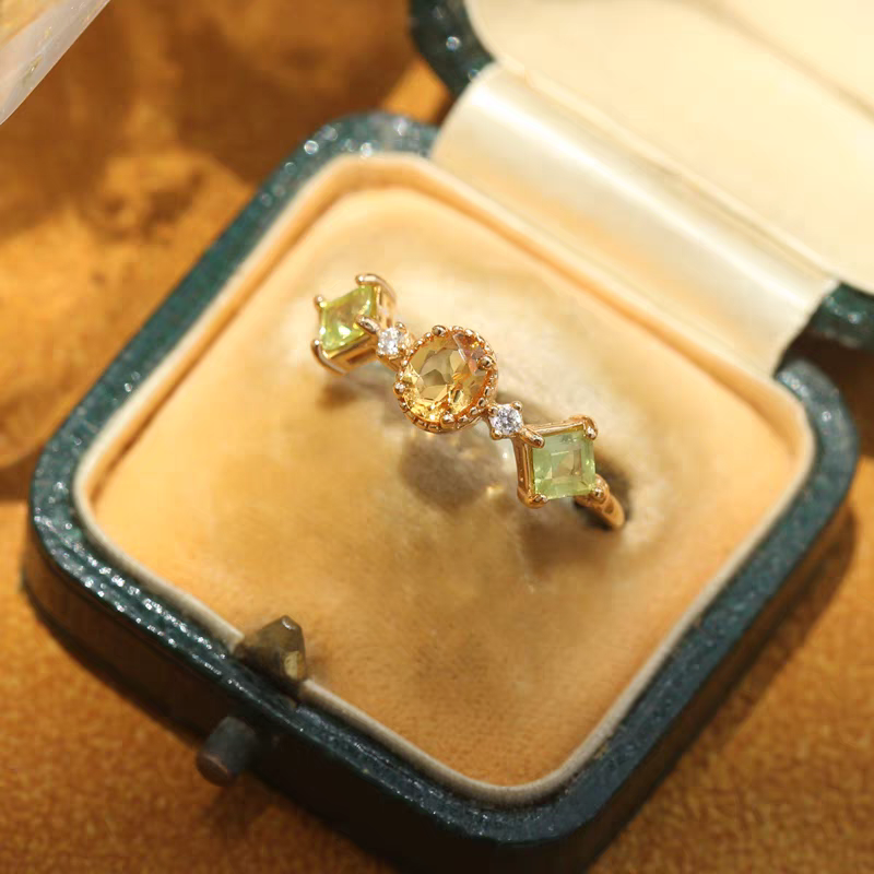 Anello con fiore di canola dal design originale e artigianale Kemstone - Citrino e peridoto, argento sterling placcato oro, regolabile, design vintage