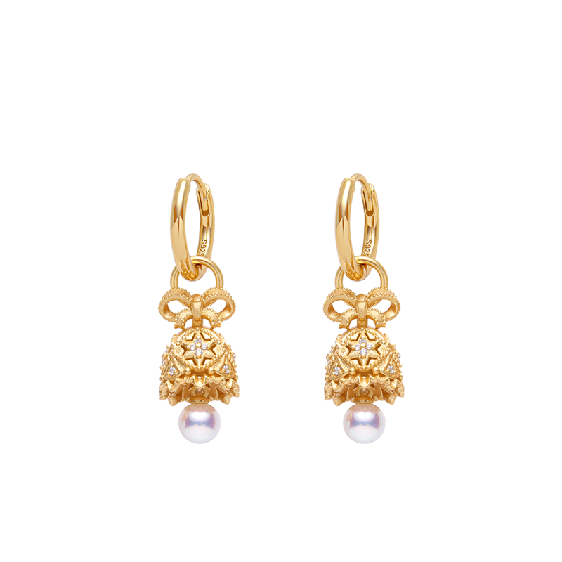 Collar con colgante de perla Kemstone "La Campana de los Deseos" – Oro vermeil de 18 quilates sobre plata de ley, perla de agua dulce y circón blanco | Joyería de inspiración vintage para mujer RSY-NES355
