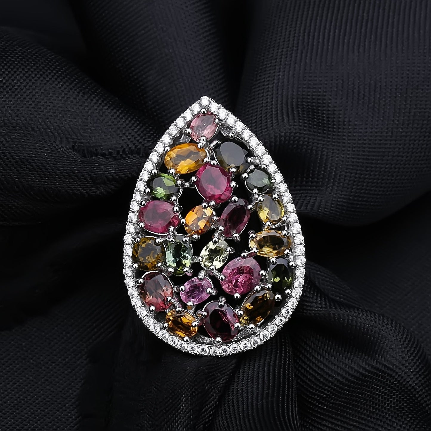 Anillo de turmalina natural con engaste de racimo de lujo, diseño original y artesanal de Kemstone