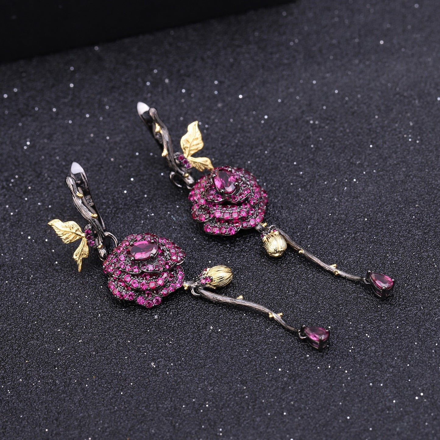Pendientes de rosa artesanales Kemstone | Granate rodolita y rubí naturales de 0,6 ct | Plata de ley S925 | Longitud de 7 cm T7-C7630E