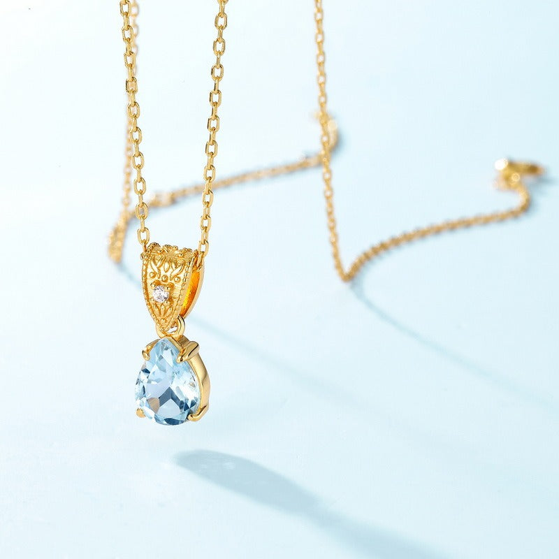 Collar con colgante de topacio azul cielo clásico en forma de lágrima, diseño original, hecho a mano por Kemstone, para mujer. Joyería de plata de ley 925 bañada en oro, 45,7 cm.