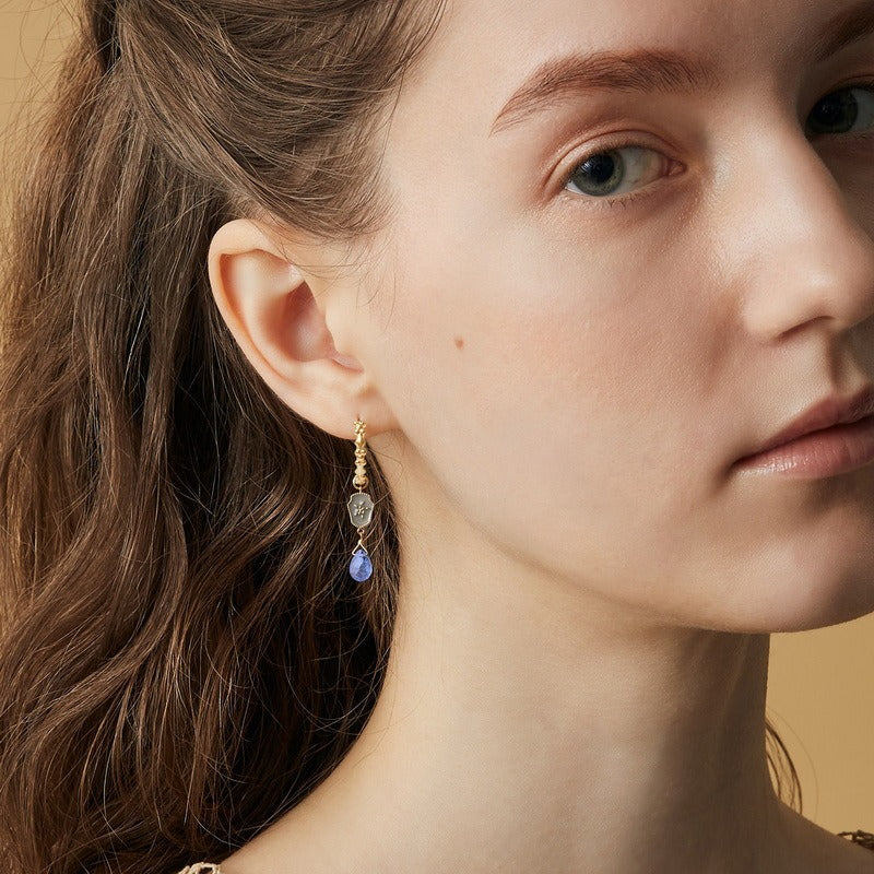 Pendientes Kemstone con diseño floral original, hechos a mano, en plata de ley S925 con incrustaciones de cristal azul, para mujer.