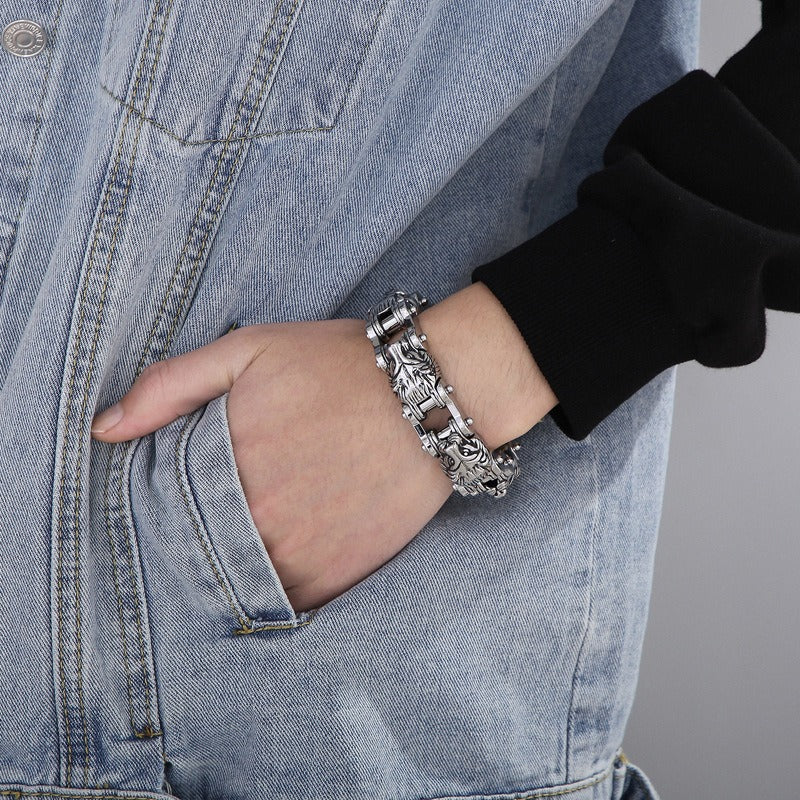 Kemstone Bold Lion Head Titanium Steel Motorcycle Chain Bracelet for Men KB153352