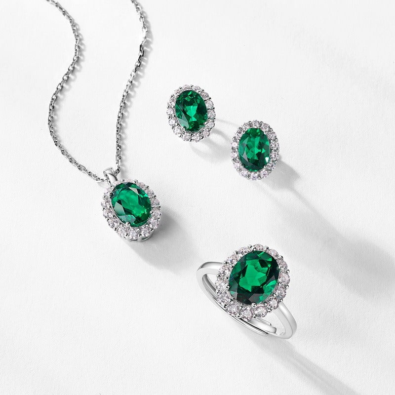 Pendientes de esmeralda de diseño original hechos a mano por Kemstone | Plata de ley S925 con baño de oro blanco y corte ovalado | Circonitas AAAA | Pendientes de botón ligeros y modernos