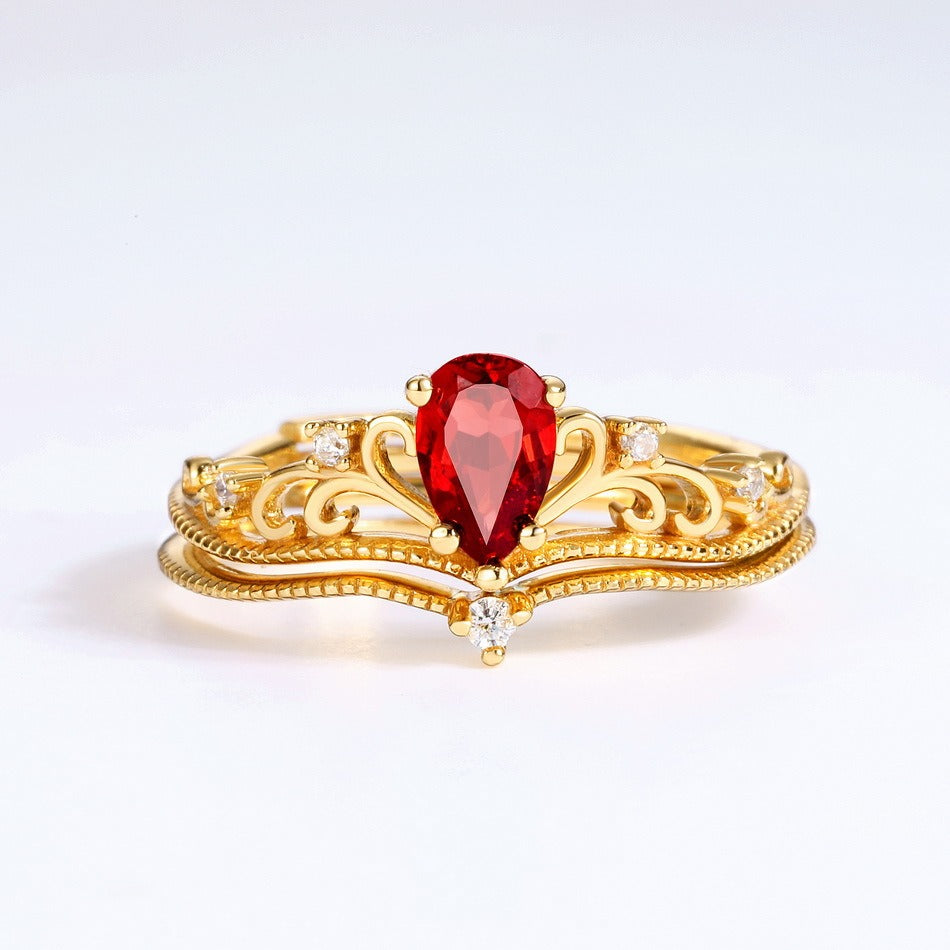 Anillo de corona de granate vintage, chapado en oro de 14 quilates, hecho a mano por Kemstone. Diseño original para mujer.