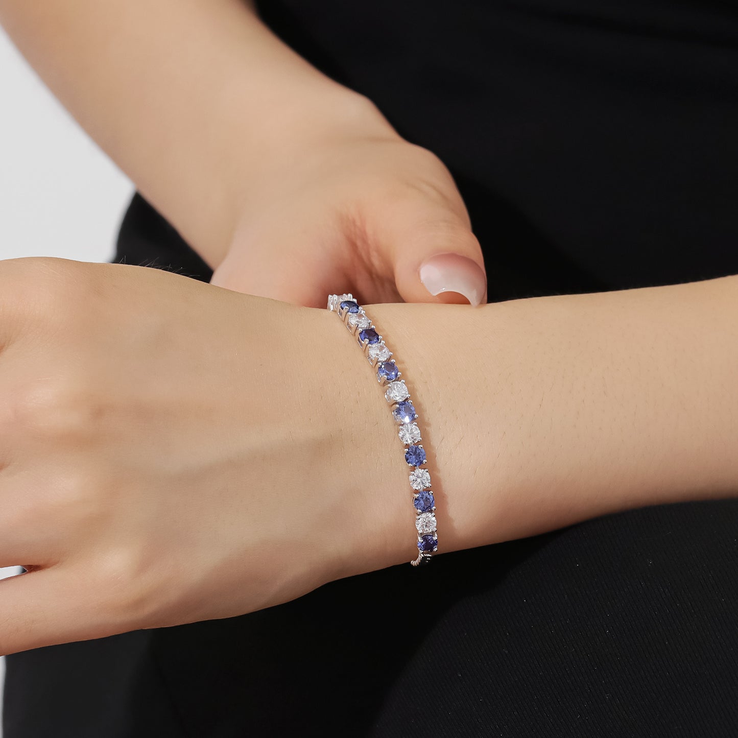 S925 Sterling Silver Blue Sapphire & Moissanite Bracelet – Elegant Hollow Design for Women OL1118B