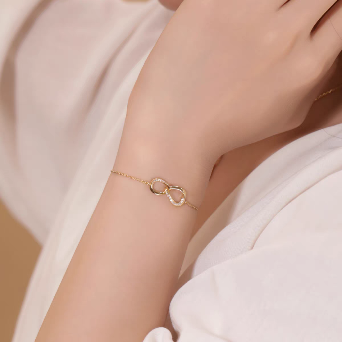 Kemstone Moissanite Infinity Bracelet – 18K Gold Plated 925 Silver for Women EM-HXB183