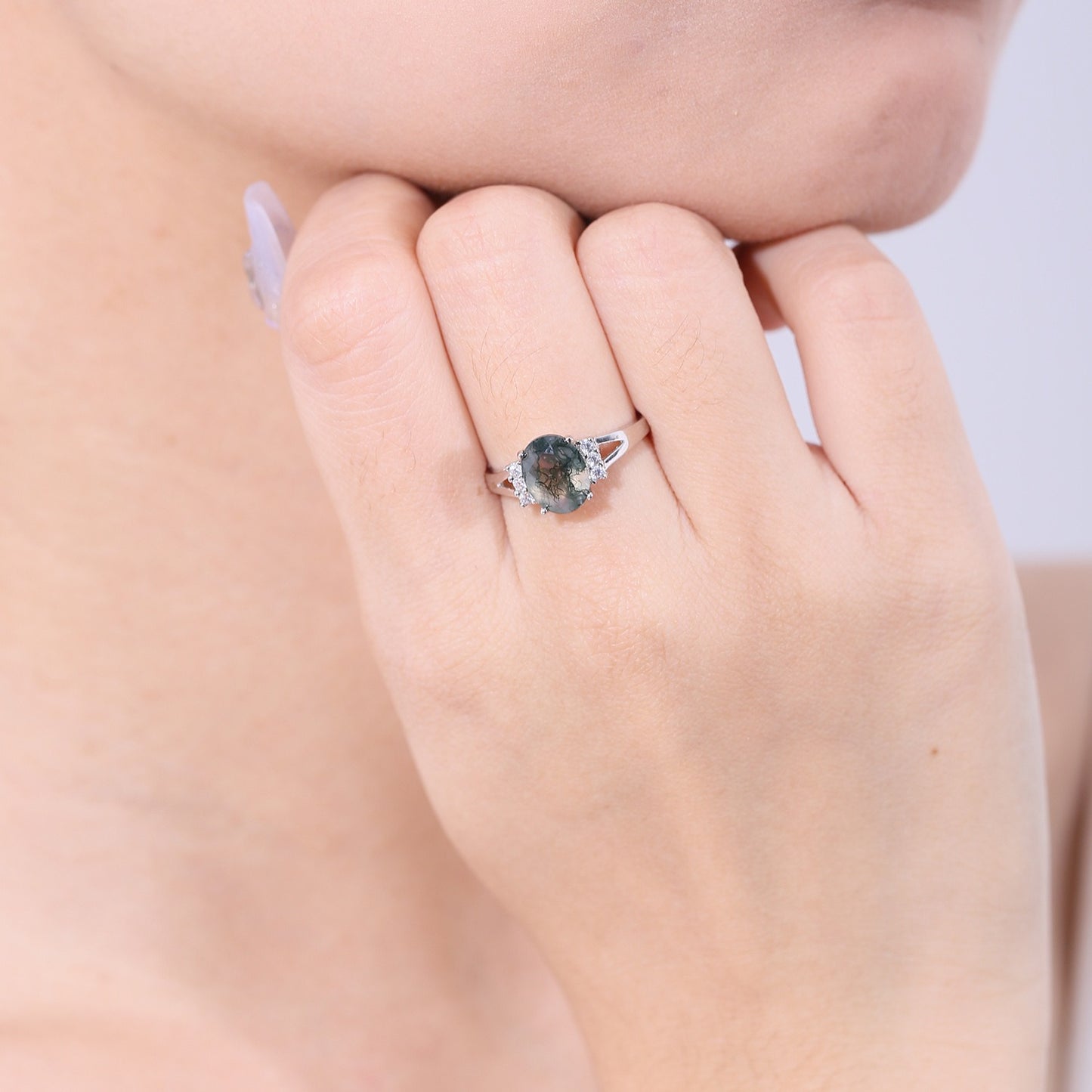 Anillo de compromiso de ágata musgosa en plata de ley 925 con piedra ovalada, diseño original artesanal de Kemstone
