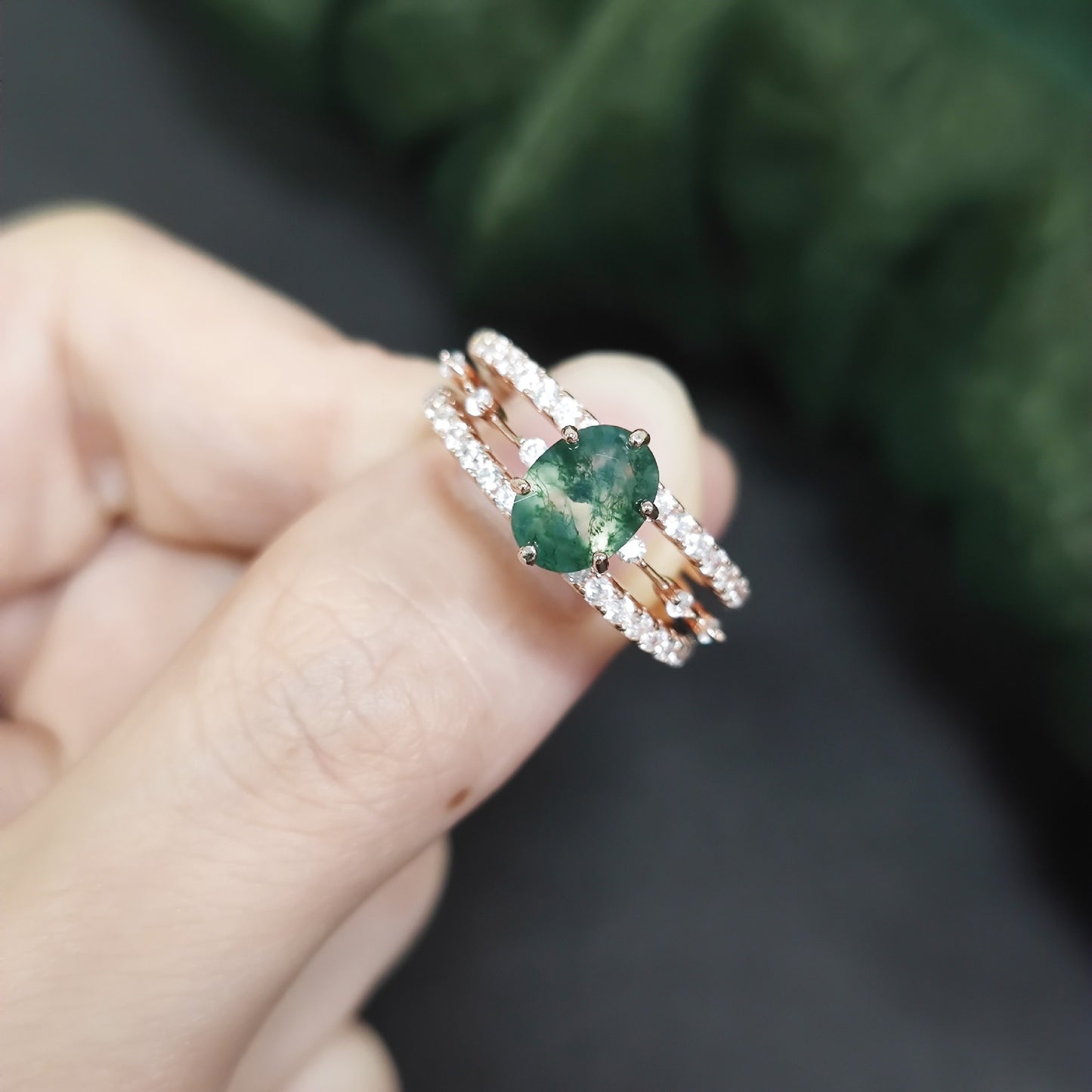 Anillos de compromiso y boda de plata de ley 925 con ágata musgosa verde natural ovalada, hechos a mano, de Kemstone, diseño original.