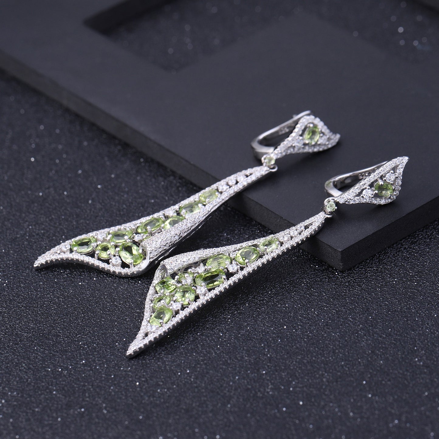 Orecchini pendenti Kemstone in argento sterling dal design originale e realizzati a mano, con peridoto naturale e zircone, gioielli vintage di lusso da donna, lunghi, 2,95 pollici